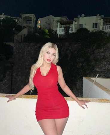 Adela — İstanbul escort ilan fotoğrafı 2